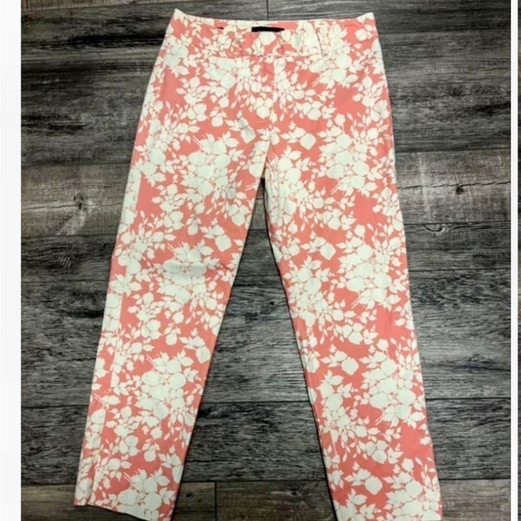 Talbots Denim - TALBOTS BLUSH FLORAL SIGNATURE PANT Size 10